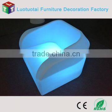 Hot Selling Modern Outdoor Furniture Plastic LED Sofa photo-3