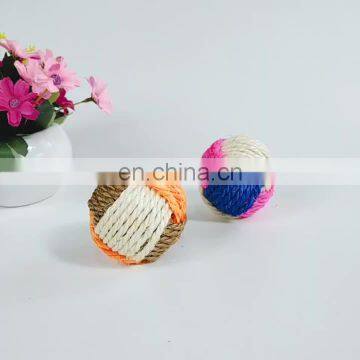 HQP-WJ124 HongQiang Pet supplies Cat toys 3 color sisal ball with ring stone within 5.5 cm