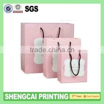 Red paper packaging bag for jewelry