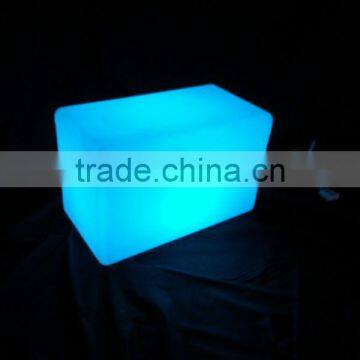 Remote Control RGBW Color Change Illuminated Led Long Cube photo-3