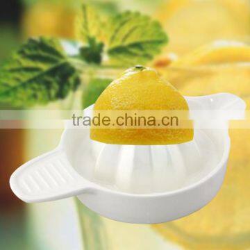 custom design Kitchen Craft Citrus Fruit Squeezer white porcelain oranges juicer ceramic hand lemon squeezer