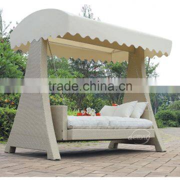 high quality luxury garden ratttan swing/ special garden rattan swing with canopy