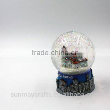 Custom Polyresin Italia Ascoli Piceno Souvenir Snow Globe for Sale photo-3