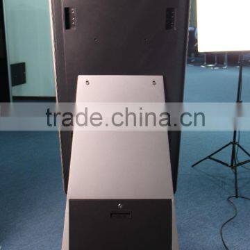 Floor Standing 47inch LCD Video Advertising With Shoe Polisher photo-2