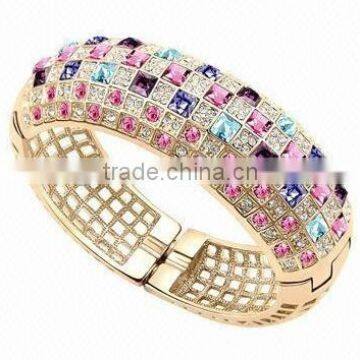 Luxury Fashion Style Gold Plated Colorful Fake Diamond Bracelet                        
                                                Quality Choice