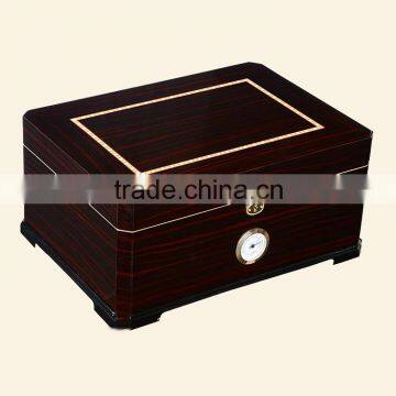 2015 High Quality and New Design Wooden Cigar Humidor photo-3