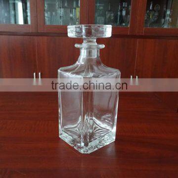 750ml Beautiful Embossed Square Glass Whiskey Decanter With Glass Lid photo-2