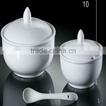 H2245 porcelain 4" mini pot with lid and spoon