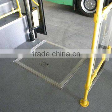 Xinder CE Certificate FMWR-A Series Folding Manual Bus Ramp For Wheelchair Loading 350kg