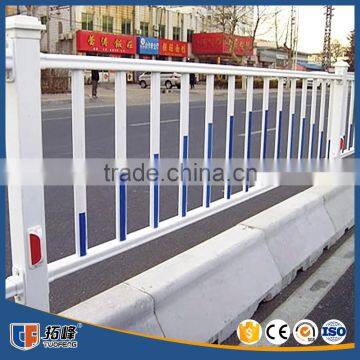 Professional Manufacture Wrought Iron Rail to Road photo-3