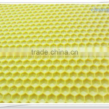 Hot High Quality And Durable Plastic Foundation Sheet and Plastic Bee Frame For Beekeeping photo-3