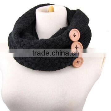 new design good price ladies knitted infinity scarf with buttons