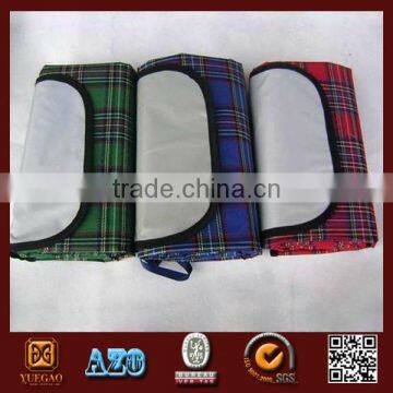 100% polyester machine fleece blanket with carry handle