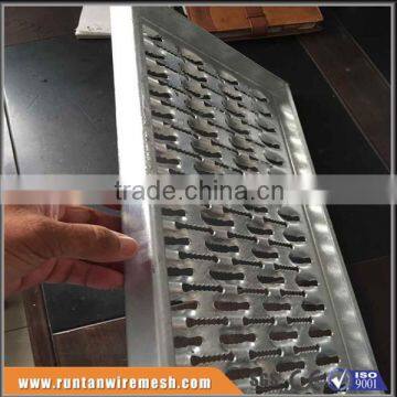 Hot dipped galvanized Diamond Safety perforated grip strut grating (Trade Assurance)