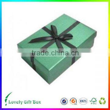 Custom t-shirt box printing paper storage clothing box with handle for wholesale