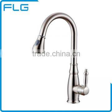 Single Handle Kitchen Faucets Modern Pull-Out