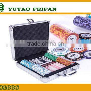 100pcs 13.5g 4 color sticker poker chips set in aluminum silver case