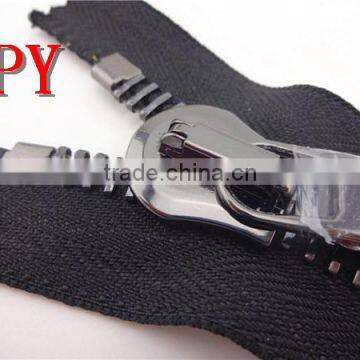 Metal zipper manufacturer