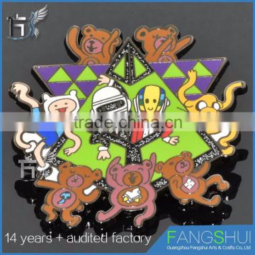 Latest design low price scout badges china wholesale