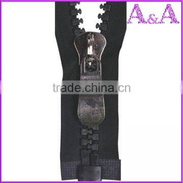 Hot-selling Apparel Large Slider Plastic Zipper O/E With Large Slider Plastic Zipper or Zip photo-2