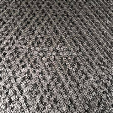 BTO 30 Galvanized Welded Razor Wire Mesh Fence , Razor Wire Fence With Diamond Hole Shape photo-2