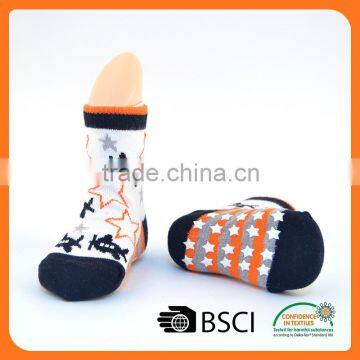 custom cotton anti-slip white indoor flooring baby shoe socks