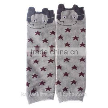 New coming wholesale cute burgundy star pattern baby knitted leg warmers