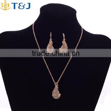 New arrival women elegant crystal peacock shaped jewelry set opal pendant earrings set