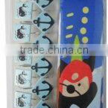 SHOWER CURTAINS & DECORATIVE RESIN HOOKS SET