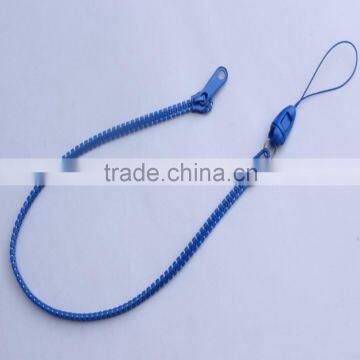 New Promotional customized zipper lanyards strap with soft pvc puller