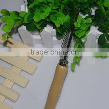 Wood Handle Animal Comb photo-4