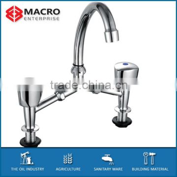 Double Handle Brass Kitchen Faucet for Sink /Single Hole Chrome Plated Kitchen Water Mixer Taps