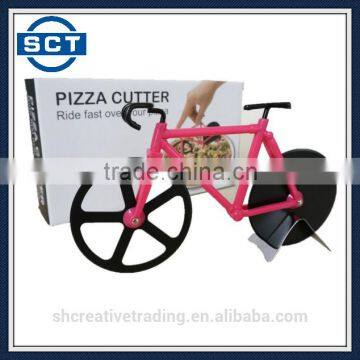 Bicycle Pizza Cutter Wheels Kitchen & Dinning Stainless Steel Wheels Cutter Tool (Black/Pink)