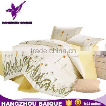 Cotton Printed White and Yellow Plants Queen Size Bedding Set