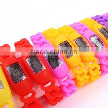 2013 Shenzhen Factory wholesale price silicone sport watch