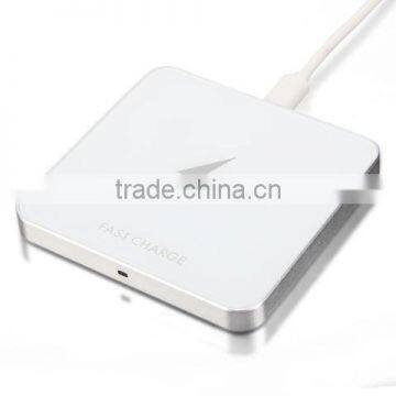 We take customers as our Gods new qi external backup battery wireless charger mobile phone power bank 5000