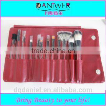 12pcs Red bag personalized beauty brushes Best makeup brush set factory direct