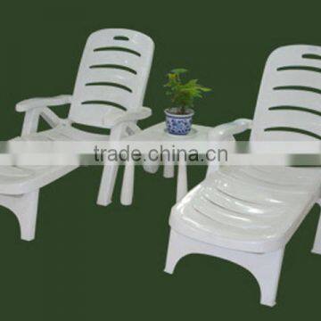 Outdoor Furniture PP Plastic Material Wood Made Beach Chair With Wheel For Swimming Pool