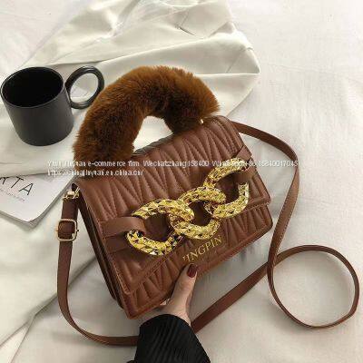 New arrivals plush chain hand bags females popular plush purses girls design faux fur handbags