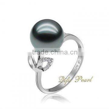 18K Tahitian Pearl Ring with perfect designs