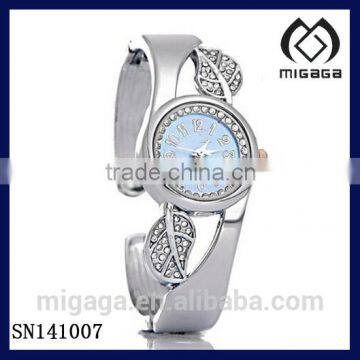 Cheap silver tone alloy leaves bangle watch quartz movement