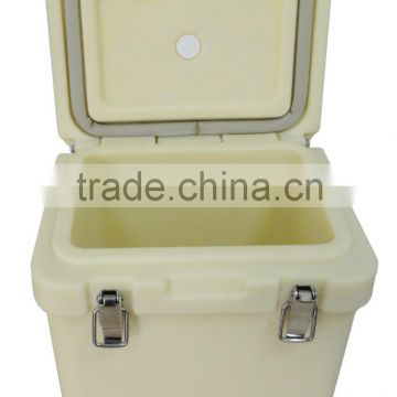 SCC BRAND Mini portable ice chest produced by roto molded technology,outdoor ice chest,small ice chest