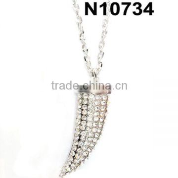 alloy crystal wolf tooth pendant necklace