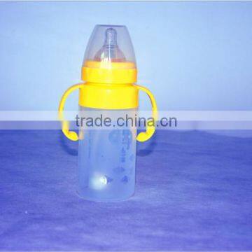 2015 New model silicone baby feeding bottle