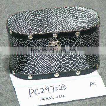 Simple egg-shaped rivets snake wood jewelry box