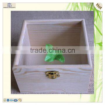 Wholesale Square Glass Lid Wooden Flower Rose Box