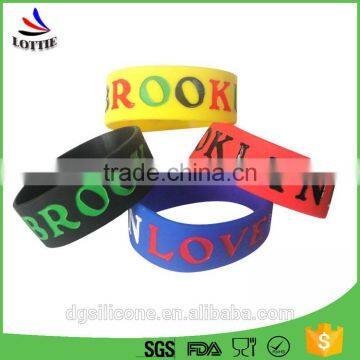 New Design Promotional Custom OEM Embossed Silicon Wrist Bands photo-6