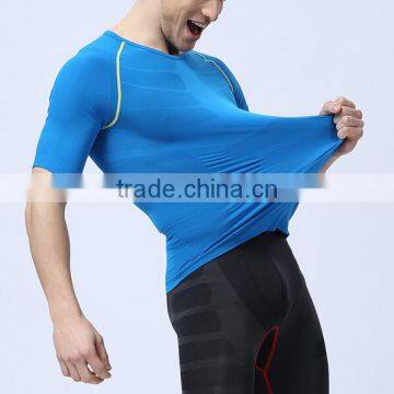 Mens Seamless Sport Compression T-shirt photo-3