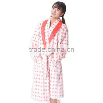 Super Soft Cut Velvet Style White Bathrobes for Hotel or Spa Used