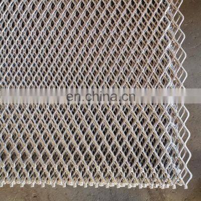 Flattened expanded metal mesh sheet